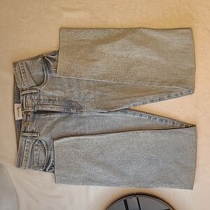 Frame Jean's with cutt-off hem, slender straight leg
